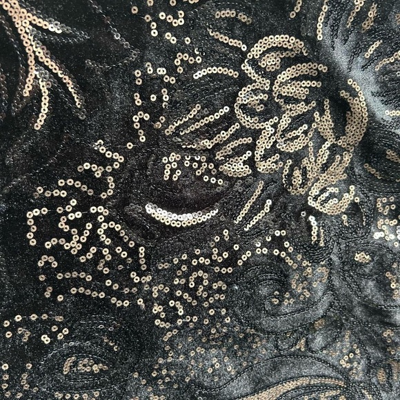 Stunning Black & Gold Paisley Velvet/ Sequin Mini Skirt,Size S - Picture 2 of 5